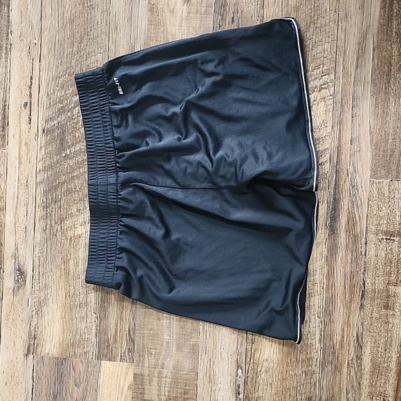 Ladies Nike Dri-Fit Shorts Sz Small - Picture 3 of 4